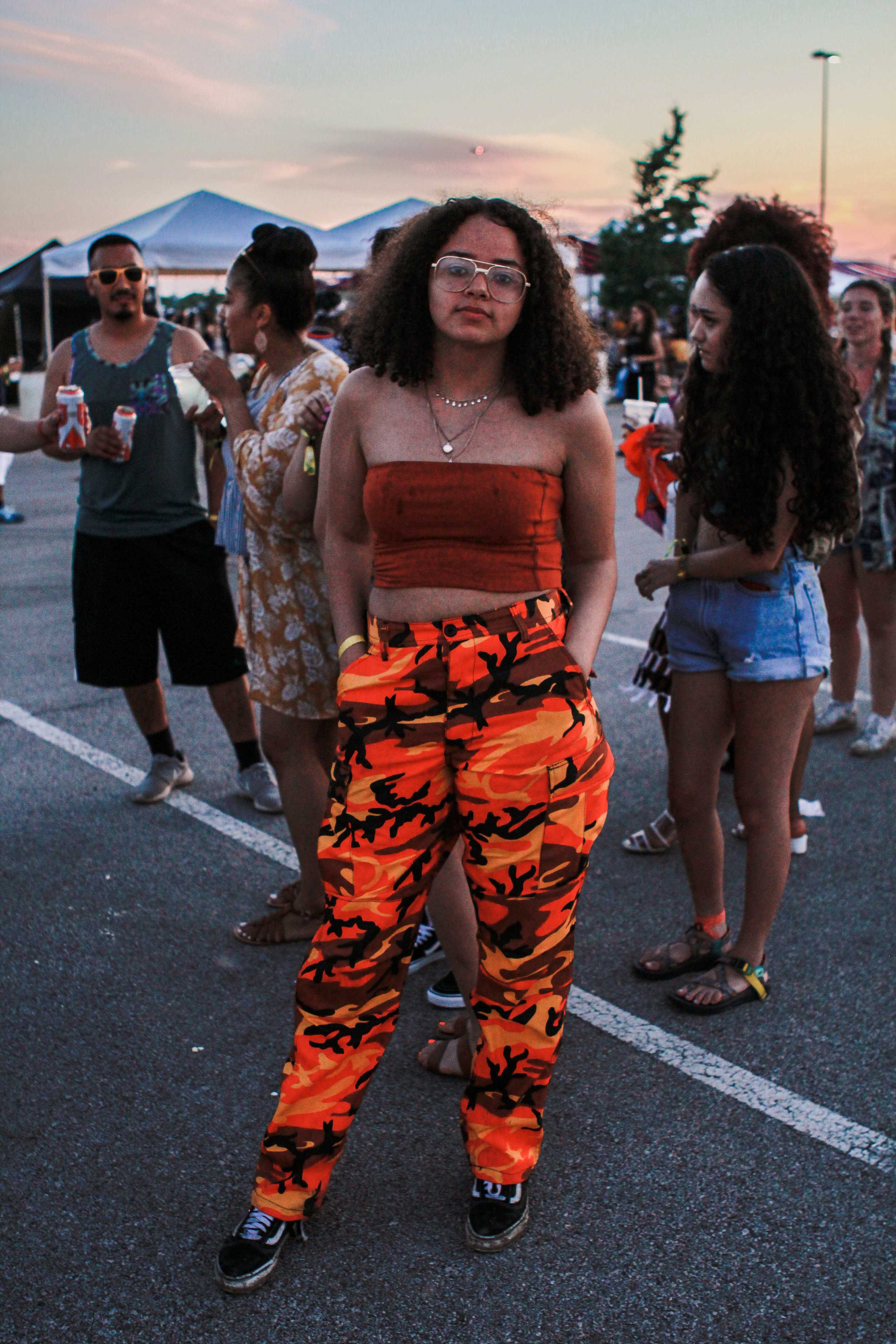   Rocking camo print pants, we love her ‘90s vibe.  