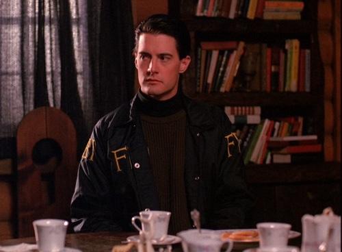   AGENT DALE COOPER    Just like his shady past, Agent Dale Cooper’s outfits are layered and complex. Cooper dresses in a way that echoes his can-do personality, while the gloomy, monochromatic palette of his outfits indicate his darker side. Bundle 