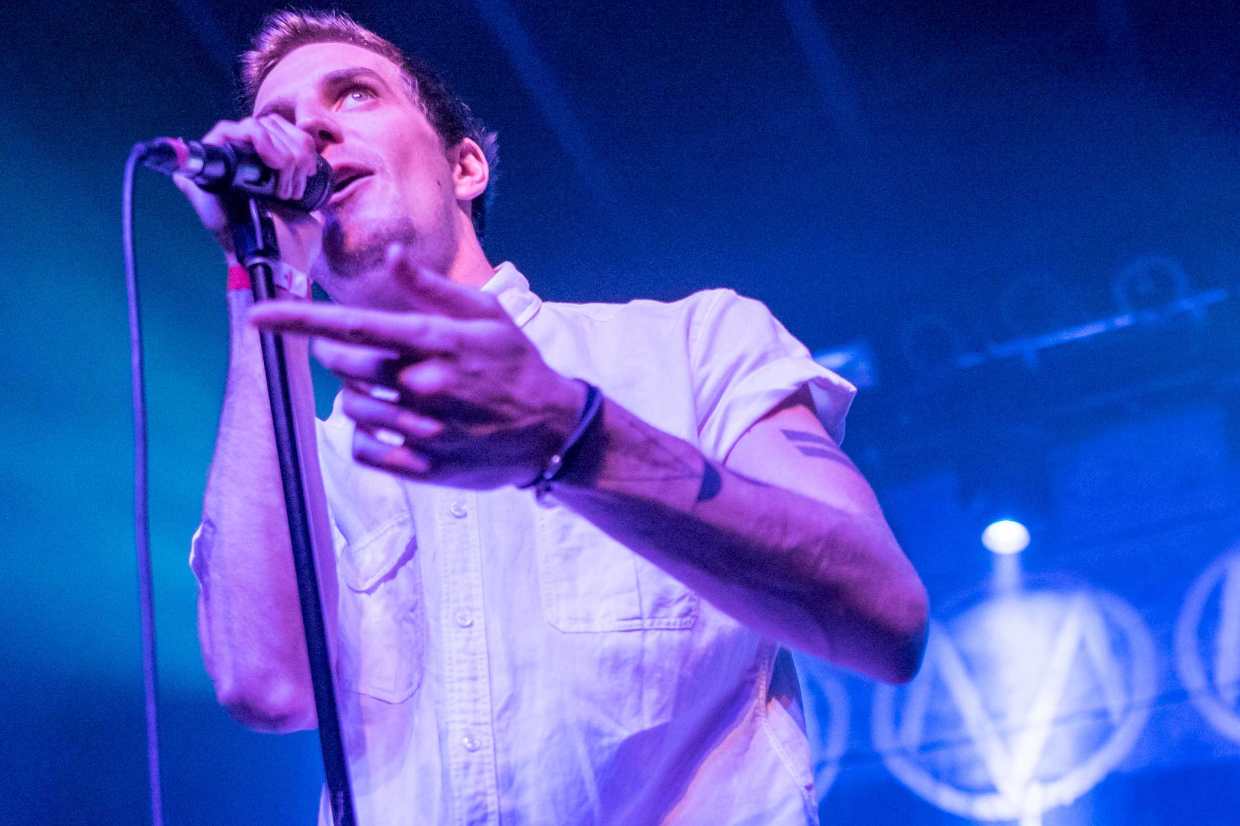   John O'Callaghan of The Maine serenades the crowd. Photo by Jenna Million.  