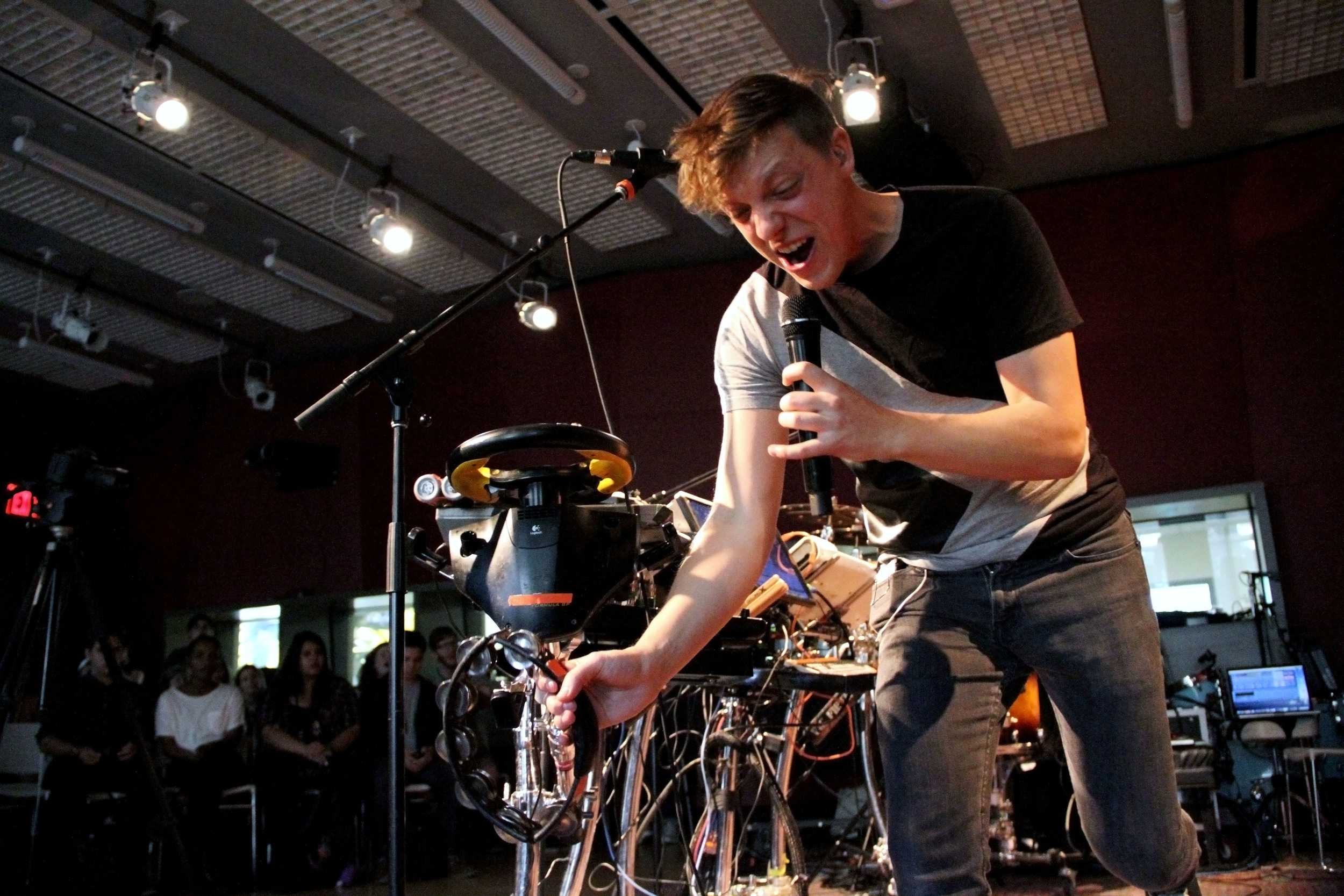  Robert DeLong is well-known for his high energy performances. 