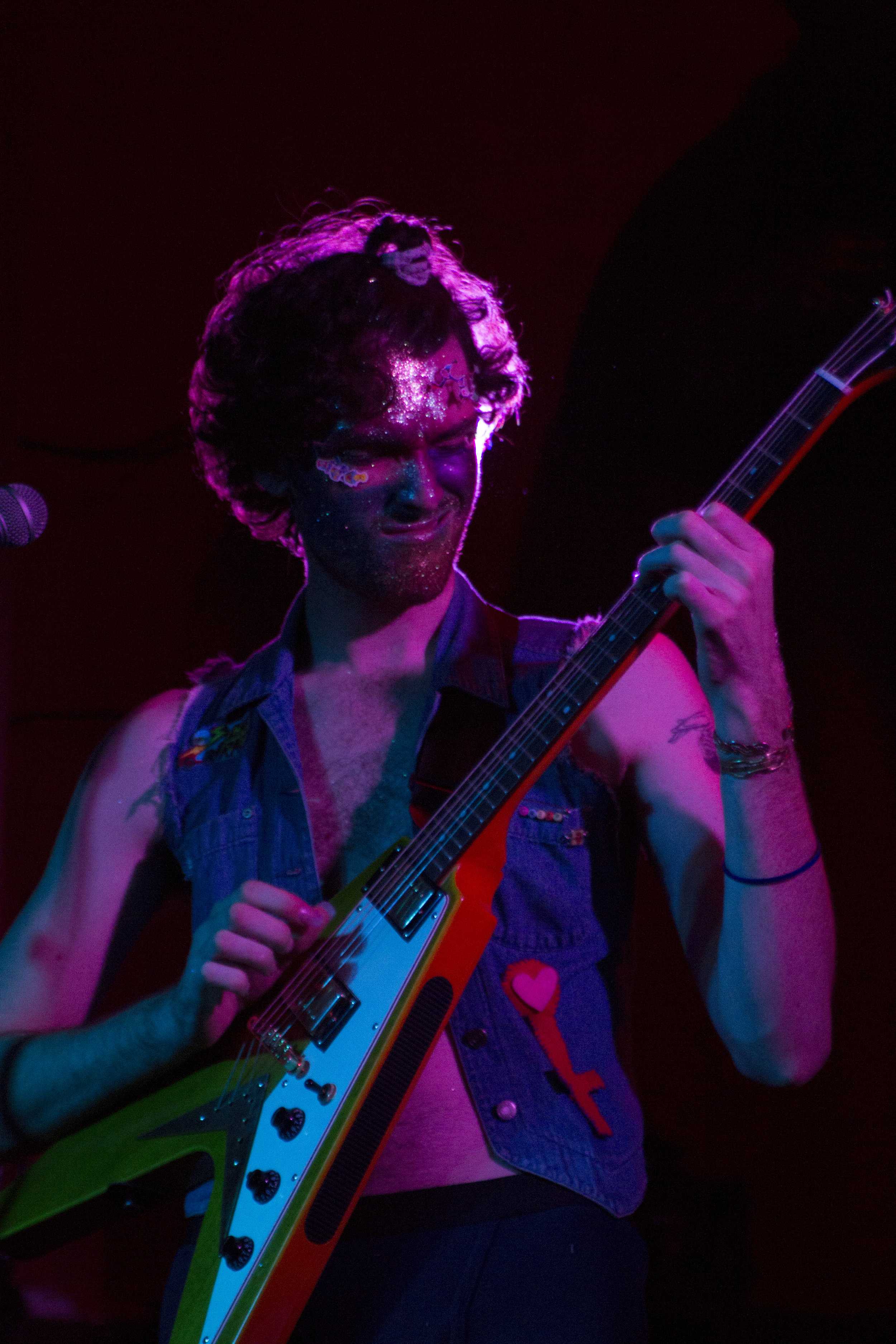   Ben Hopkin’s borrowed a fans vest to wear for the last few songs of the set.  