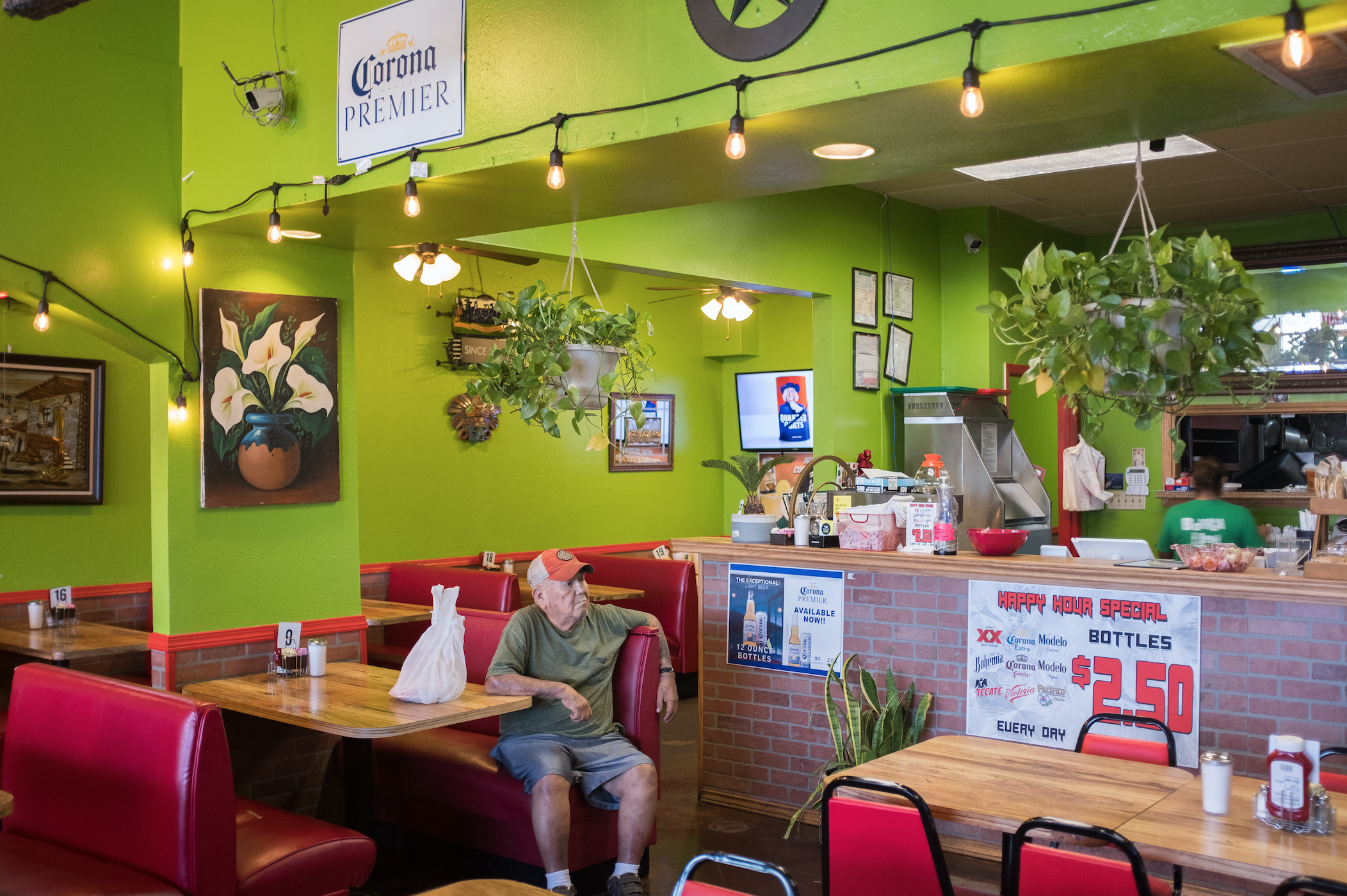   The dining room in Rosita’s Al Pastor  