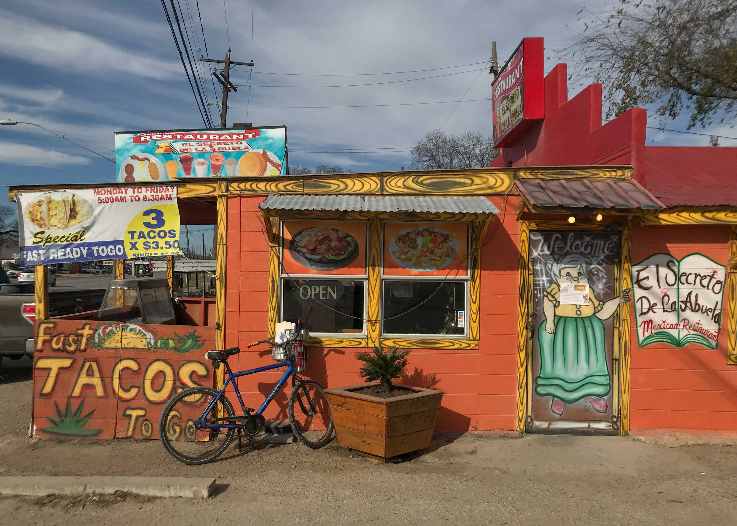   El Secreto de La Abuela storefront on Airport Boulevard  